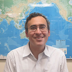 Dr. Erick W. Rengifo