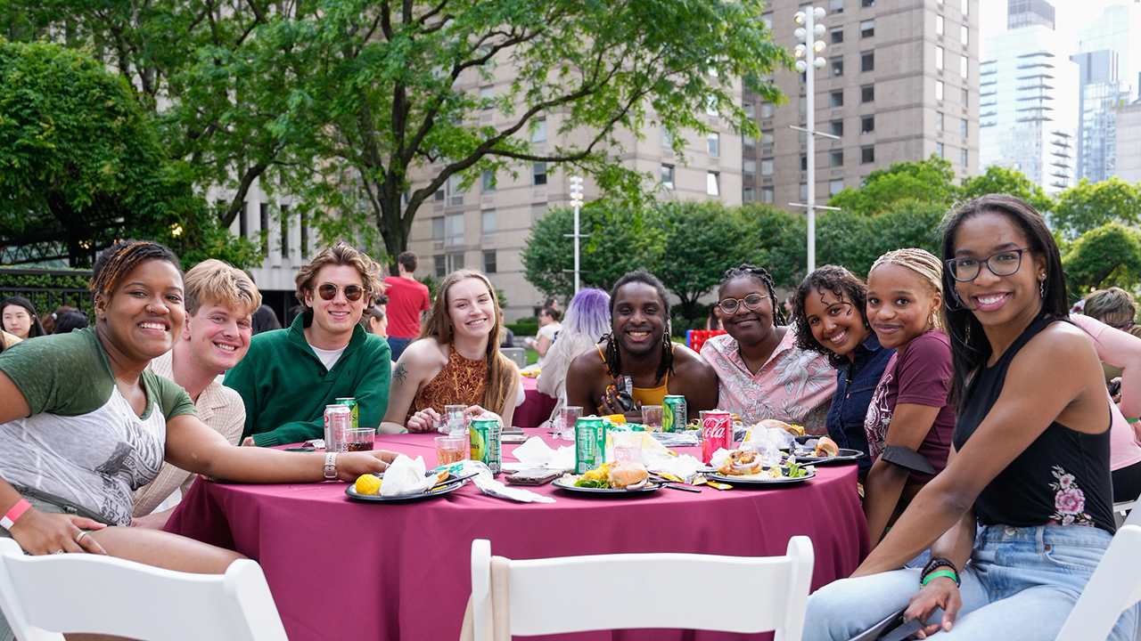 Students have lunch on the plaza