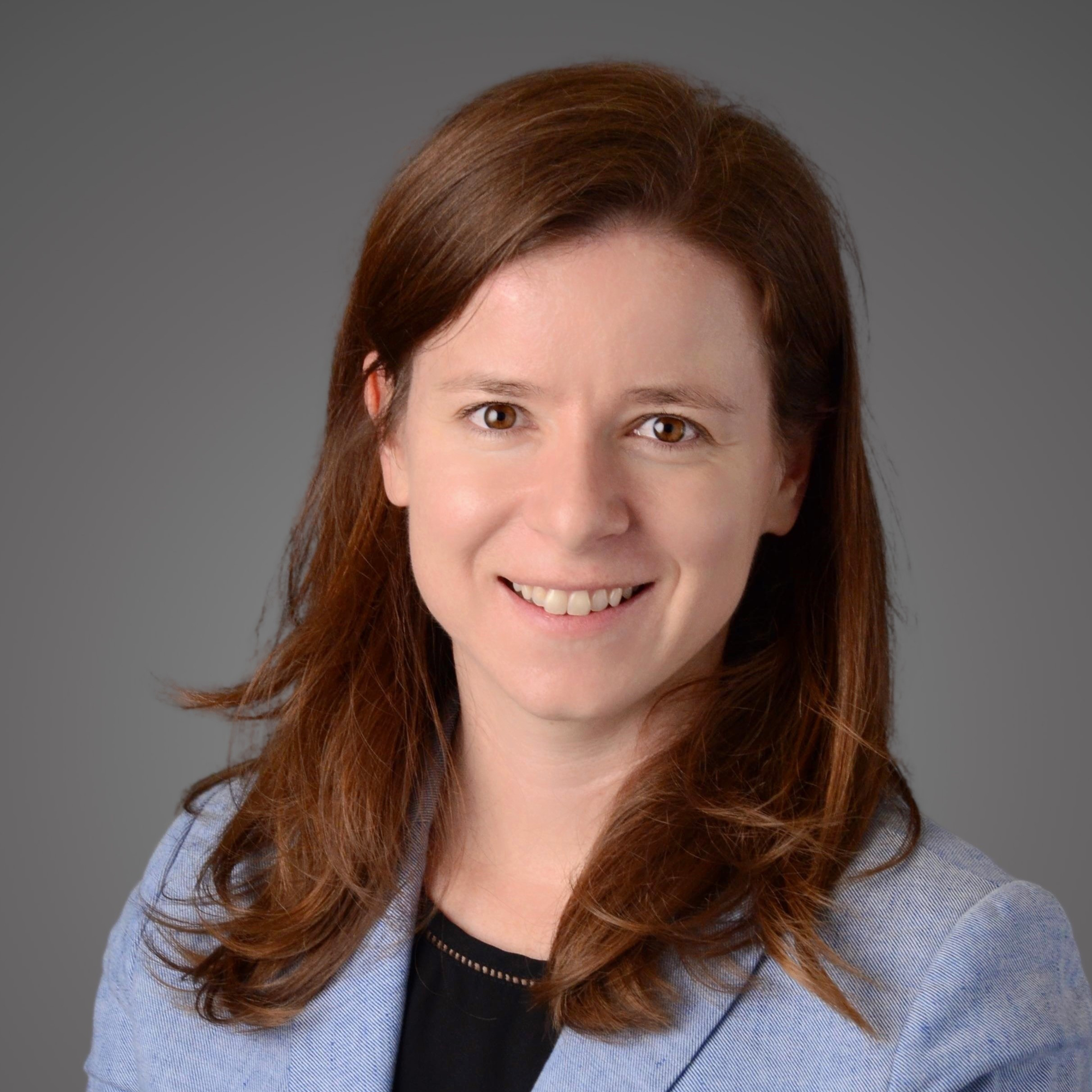 Ana Belzunce's professional headshot