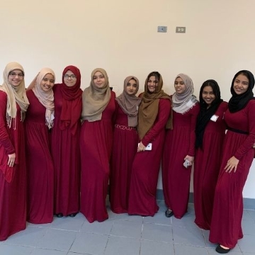 group of students standing in group for picture after MSA event