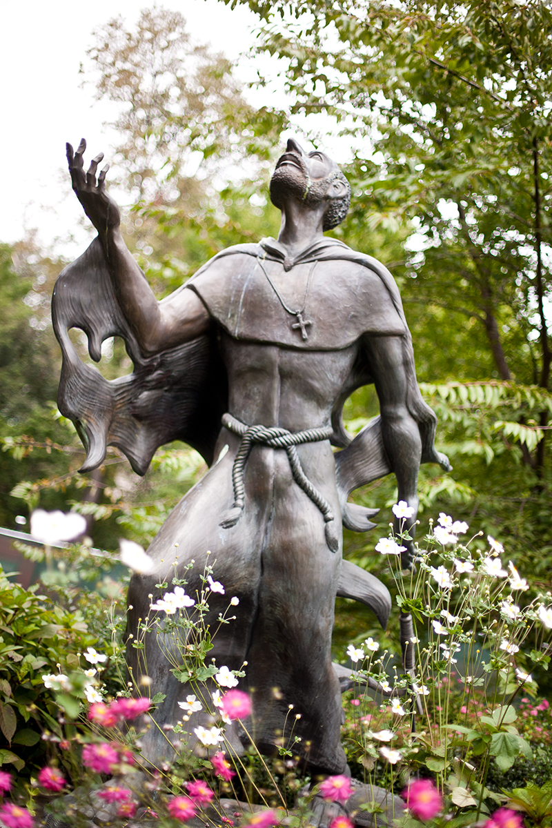 Magi statue at Lincoln Center