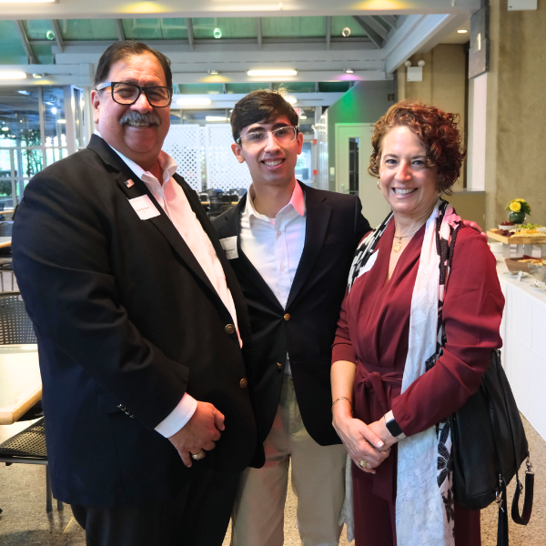 Group photo of Ruben and Eileen Berumen Family