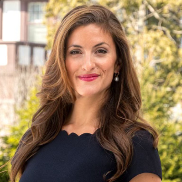 Headshot of Fordham Alumni Jennifer Slotkin