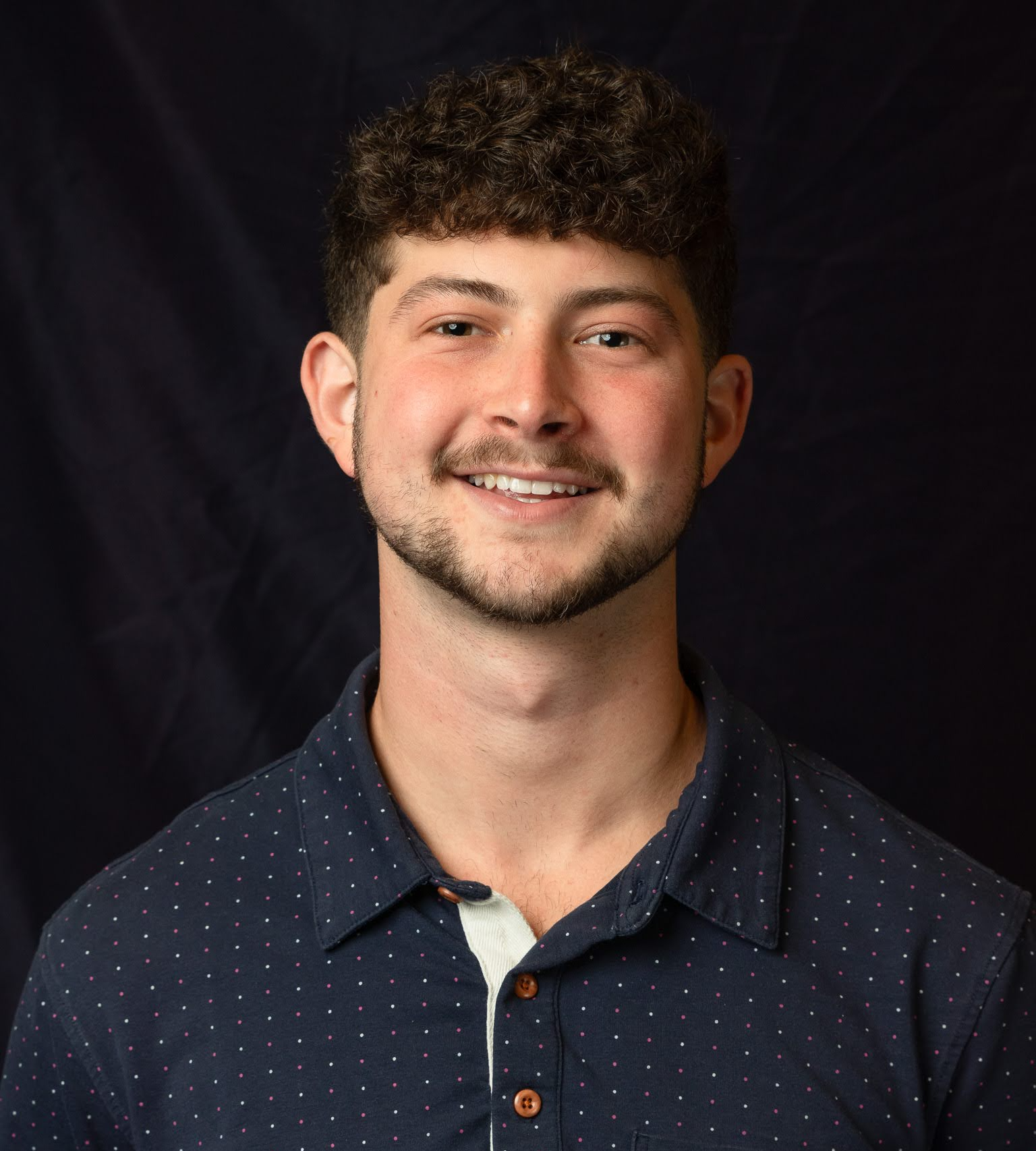 Zachary Levey headshot