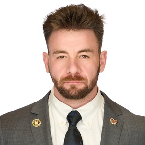 Adrian Kochanowicz headshot