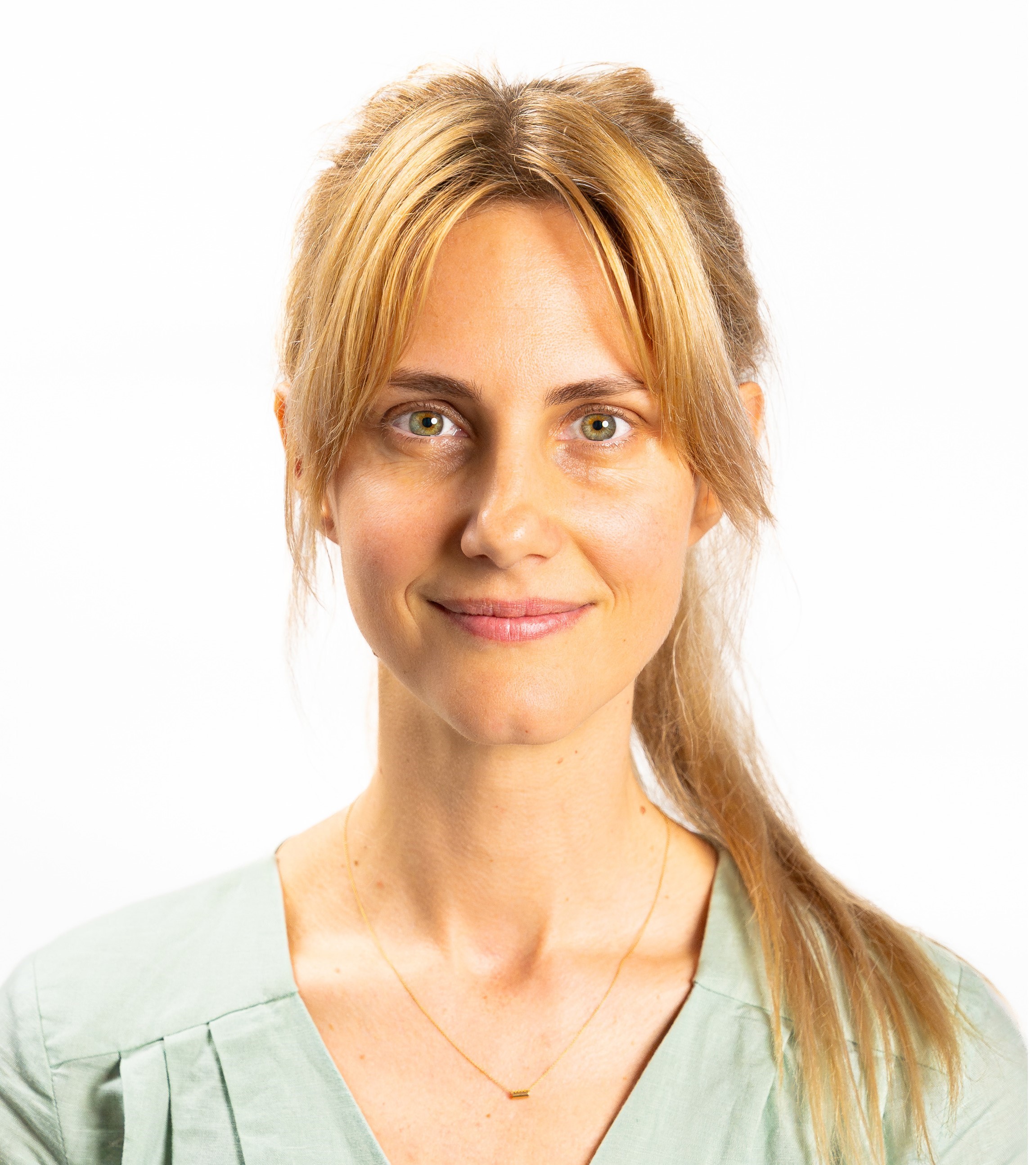 rachel beauregard headshot