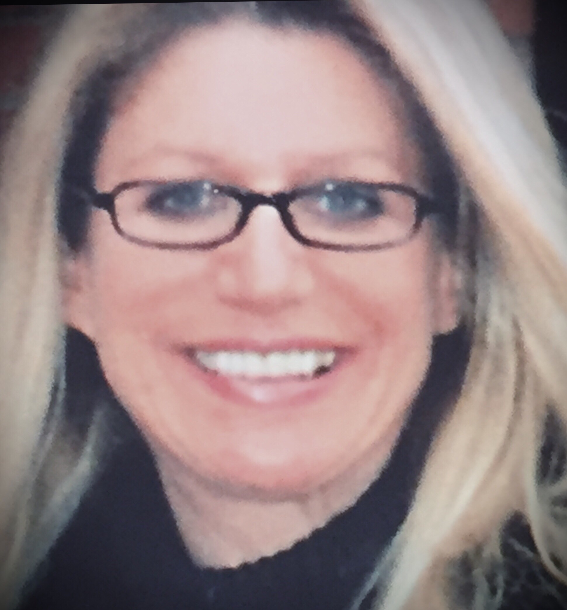 randi delirod headshot