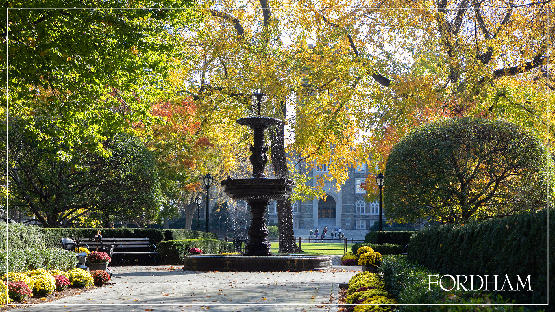 Zoom background of a fountain on Rose Hill campus