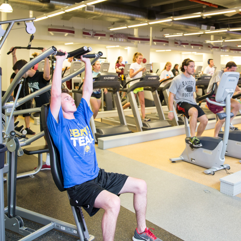 Students in fitness center - LG